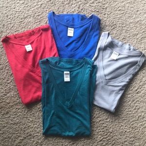 BUNDLE! 🎉 VS PINK TEES